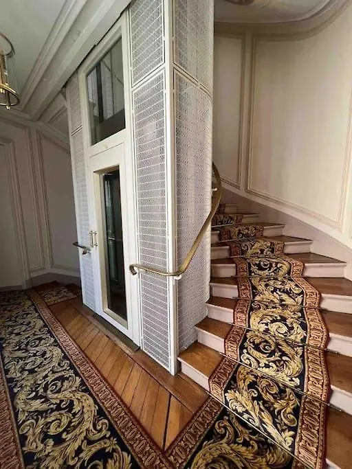 Appart Haussmannien Luxe - 2 Chambres, Champs-Elysees Paříž