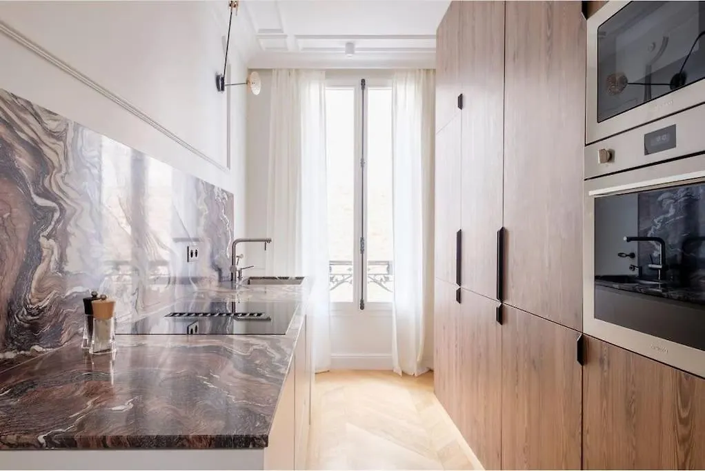 Apartment Appart Haussmannien Luxe - 2 Chambres, Champs-Elysees Paris