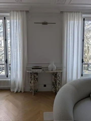 Appart Haussmannien Luxe - 2 Chambres, Champs-Elysees Paris France